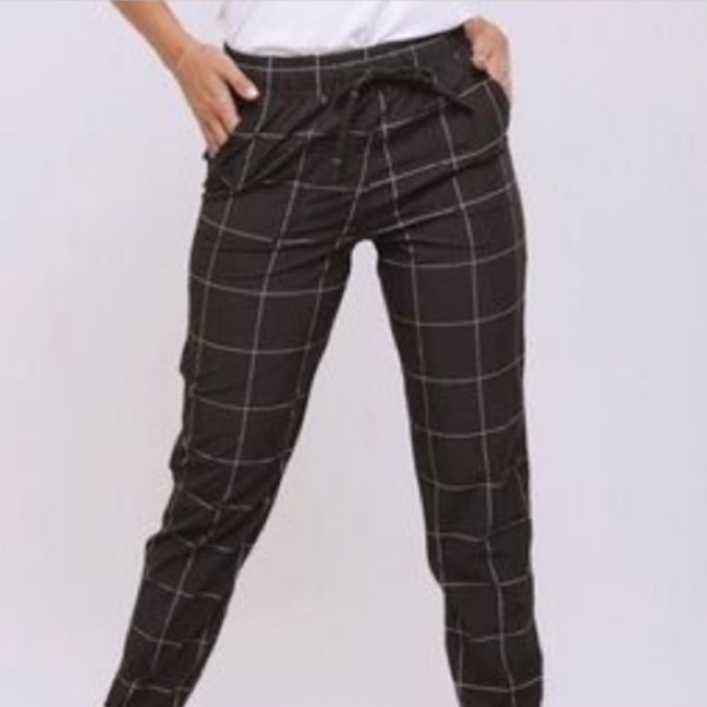 Albion Fit Women’s Jetsetters Black & White Windowpane Print | Size XXS Petite